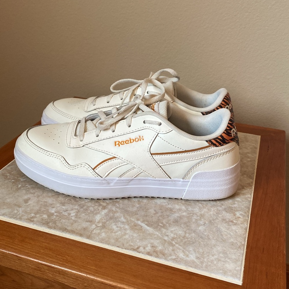 Reebok Women’s 9 Cream Orange Sneakers Ortholite Comfort Footbed - Picture 3 of 8